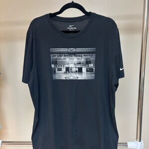 NIKE Mens Dri-FIT Photo Basketball T-Shirt XL